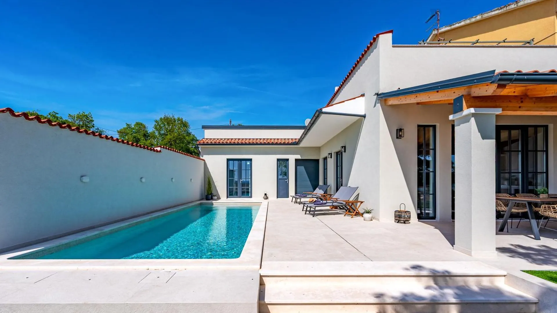 Villa Vista - New Entry 2025 Πούλα